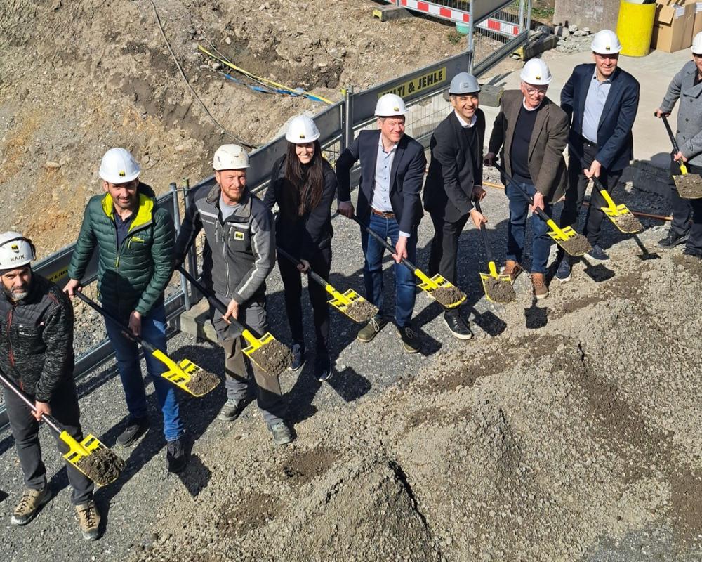 NEWS Fries Spatenstich